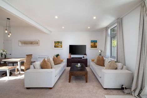 Photo of property in 121 Tasman Street, Nelson, 7010