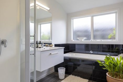 Photo of property in 11 Maison Way, Rangatira Park, Taupo, 3330