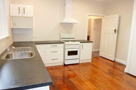 Photo of property in 108 Mortimer Terrace, Brooklyn, Wellington, 6021