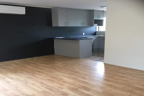 Photo of property in 1/44 Megan Avenue, Pakuranga Heights, Auckland, 2010