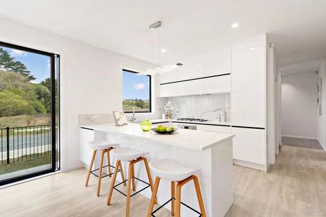 Photo of property in 9 Skanda Crescent, Flat Bush, Auckland, 2019