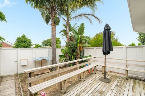 Photo of property in 1/4 Tahara Crescent, Mount Maunganui, 3116