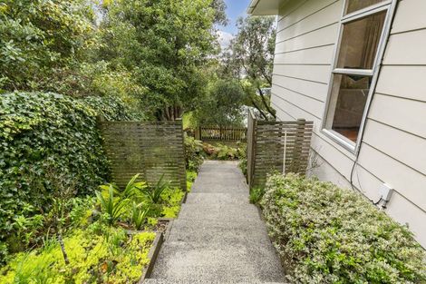 Photo of property in 85 Ruskin Road, Newlands, Wellington, 6037