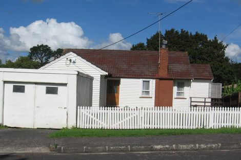 Photo of property in 21 Eastglen Road, Glen Eden, Auckland, 0602
