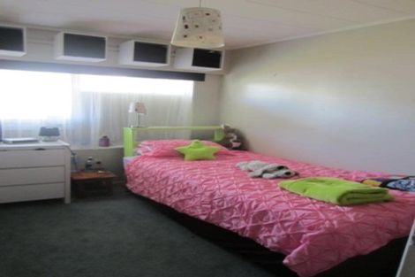 Photo of property in 10f9 Petherick Crescent, Johnsonville, Wellington, 6037