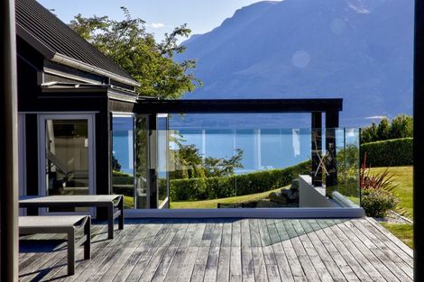 Photo of property in 11 Carlin Creek Drive, Drift Bay, Queenstown, 9371