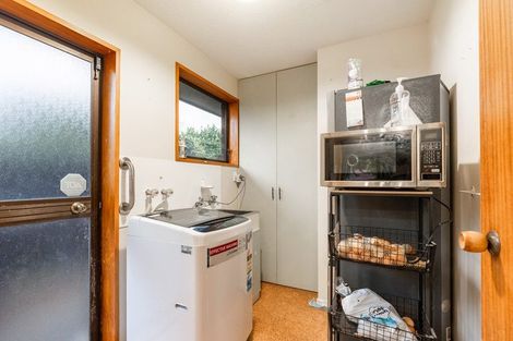 Photo of property in 31 Solomon Avenue, Redwood, Christchurch, 8051