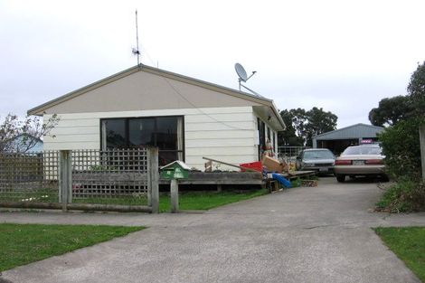 Photo of property in 99 Hillcrest Drive, Kelvin Grove, Palmerston North, 4414