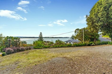 Photo of property in 4 The Brae, Mount Pleasant, Christchurch, 8081