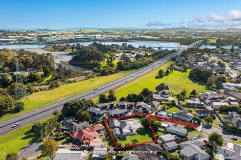 Photo of property in 56 Dale Crescent, Pakuranga, Auckland, 2010