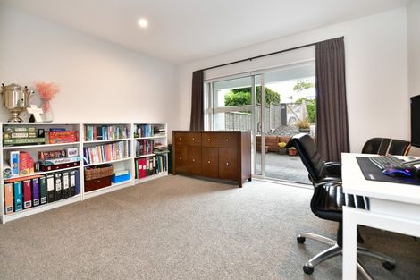 Photo of property in 3b Melia Place, Stanmore Bay, Whangaparaoa, 0932