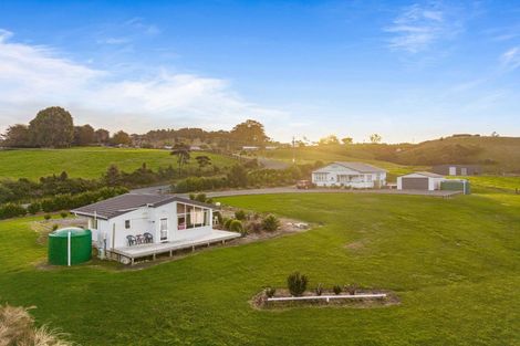Photo of property in 118 Annett Road, Kumeu, 0891