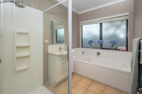 Photo of property in 5 Baxendale Drive, Matipo Heights, Rotorua, 3015