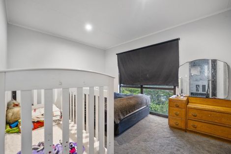 Photo of property in 37 Resolution Road, Welcome Bay, Tauranga, 3112