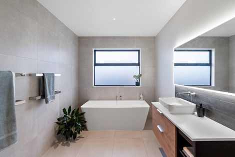 Photo of property in 19 Frank Ernest Crescent, Prebbleton, 7676