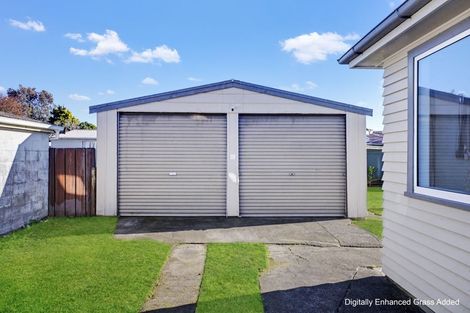 Photo of property in 22 Brookes Terrace, Waitara, 4320