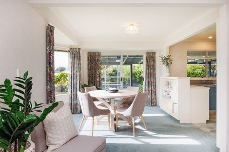 Photo of property in 27 Carter Crescent, Awapuni, Palmerston North, 4412