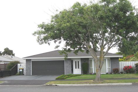 Photo of property in 80 Inwoods Road, Parklands, Christchurch, 8083
