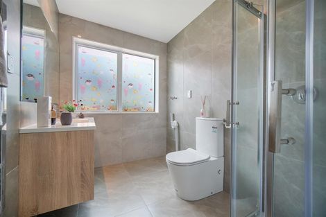 Photo of property in 116 Keri Vista Rise, Papakura, 2110