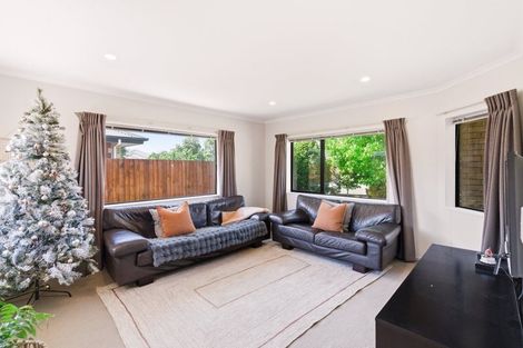 Photo of property in 15 Blowers Place, Halswell, Christchurch, 8025
