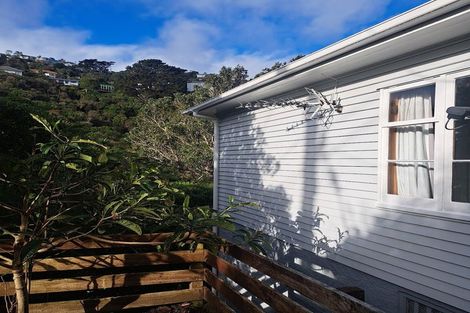 Photo of property in 51 Albemarle Road, Northland, Wellington, 6012