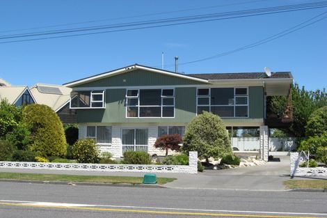 Photo of property in 425 Avonhead Road, Avonhead, Christchurch, 8042
