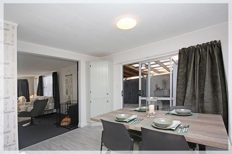 Photo of property in 10 Pratt Avenue, Foxton Beach, Foxton, 4815