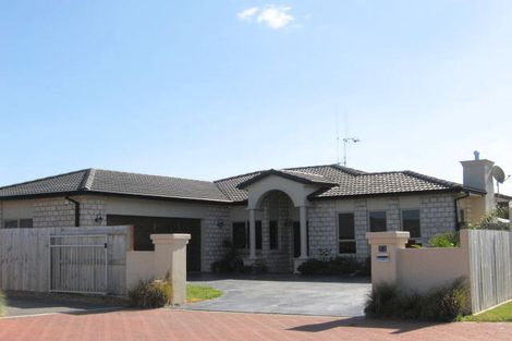 Photo of property in 24 Oreti Crescent, Papamoa Beach, Papamoa, 3118