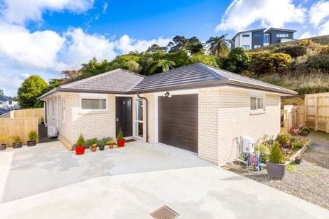 Photo of property in 115 Riverstone Drive, Riverstone Terraces, Upper Hutt, 5018