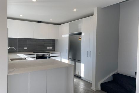 Photo of property in 30 Collins Avenue, Tawa, Wellington, 5028