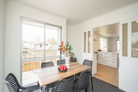 Photo of property in 6 Capri Place, Awapuni, Palmerston North, 4412