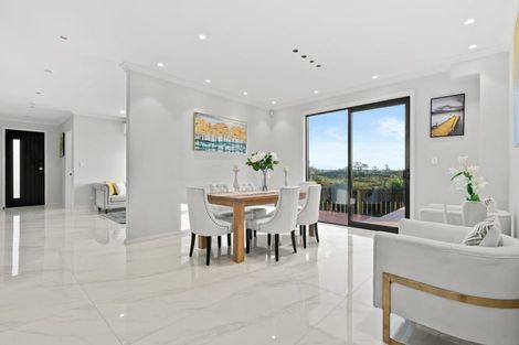 Photo of property in 28 Catalina Avenue, Rosehill, Papakura, 2113