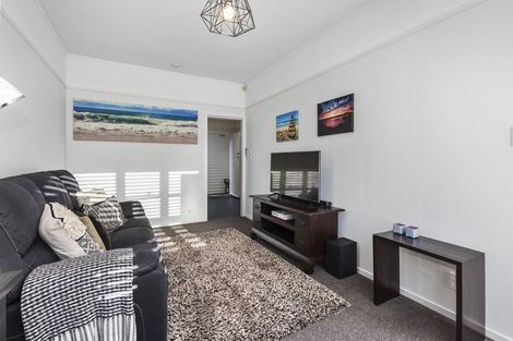 Photo of property in 78 Naenae Road, Naenae, Lower Hutt, 5011