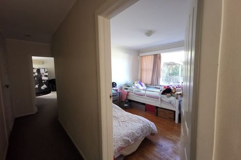 Photo of property in 33 Chippendale Crescent, Birkdale, Auckland, 0626