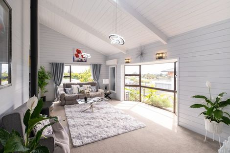 Photo of property in 142 Parklands Avenue, Bell Block, New Plymouth, 4312