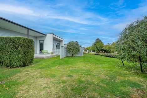 Photo of property in 1 Heathfield Drive, Mosgiel, 9024
