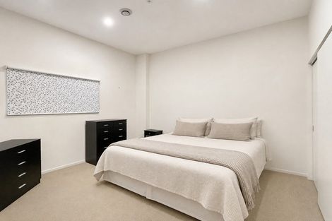 Photo of property in Stadium Garden Flats, 206/107 Thorndon Quay, Pipitea, Wellington, 6011