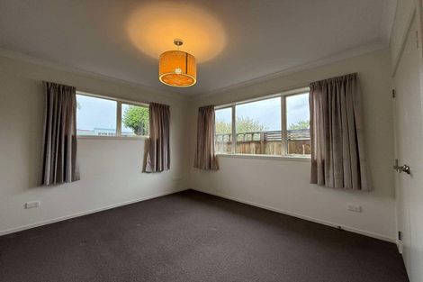 Photo of property in 18 Sinclair Street, Ebdentown, Upper Hutt, 5018