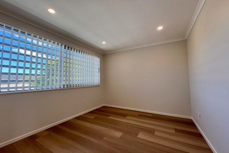 Photo of property in 109 Prince Regent Drive, Half Moon Bay, Auckland, 2012