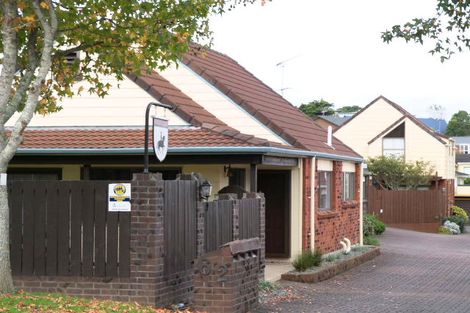 Photo of property in 2/62 Wellington Street, Howick, Auckland, 2014