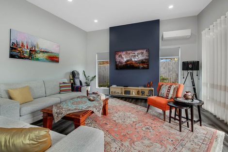 Photo of property in 19 Te Kauri Place, Helensville, 0800