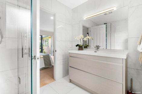 Photo of property in 35 Newbliss Crescent, East Tamaki Heights, Auckland, 2016