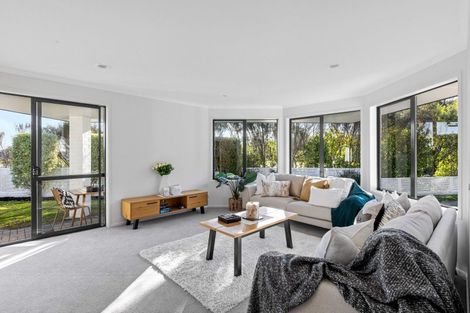 Photo of property in 72 Blue Heron Rise, Stanmore Bay, Whangaparaoa, 0932