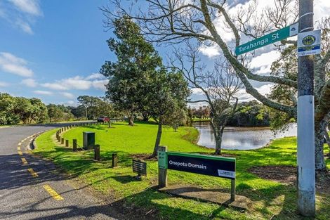 Photo of property in 13 Tarahanga Street, Northcote, Auckland, 0627