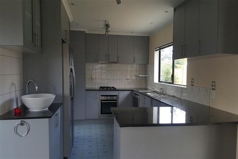 Photo of property in 25 Gordon Stanley Drive, Massey, Auckland, 0614