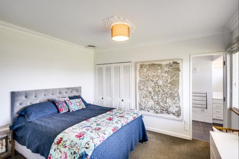 Photo of property in 28 Chester Street, Taradale, Napier, 4112