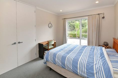 Photo of property in 1034 Peak Road, Helensville, 0875