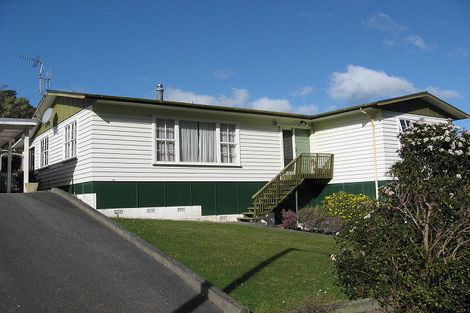 Photo of property in 32 Mcgowan Road, Wainuiomata, Lower Hutt, 5014