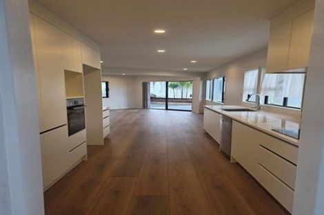 Photo of property in 12 Westergrove Place, West Harbour, Auckland, 0618