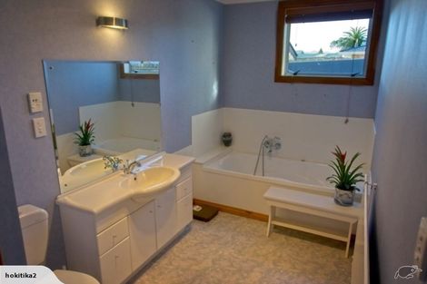 Photo of property in 102 Gibson Quay, Hokitika, 7810